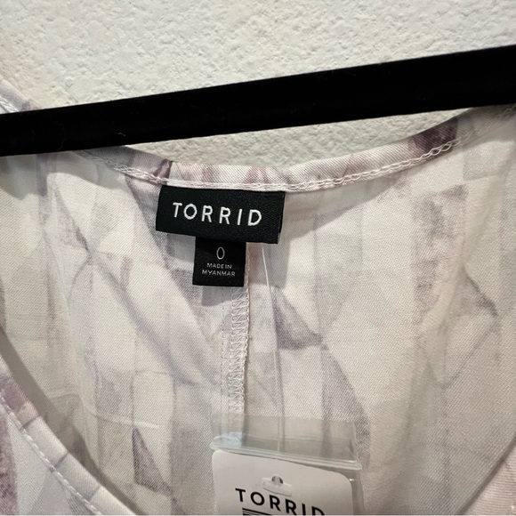 Nwt torrid sleeveless top adjustable waist size xl - Picture 2 of 10